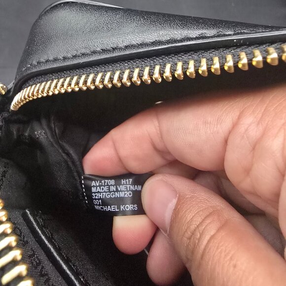 Michael Kors Ginny Firework Medium Camera Bag - Picture 12 of 13